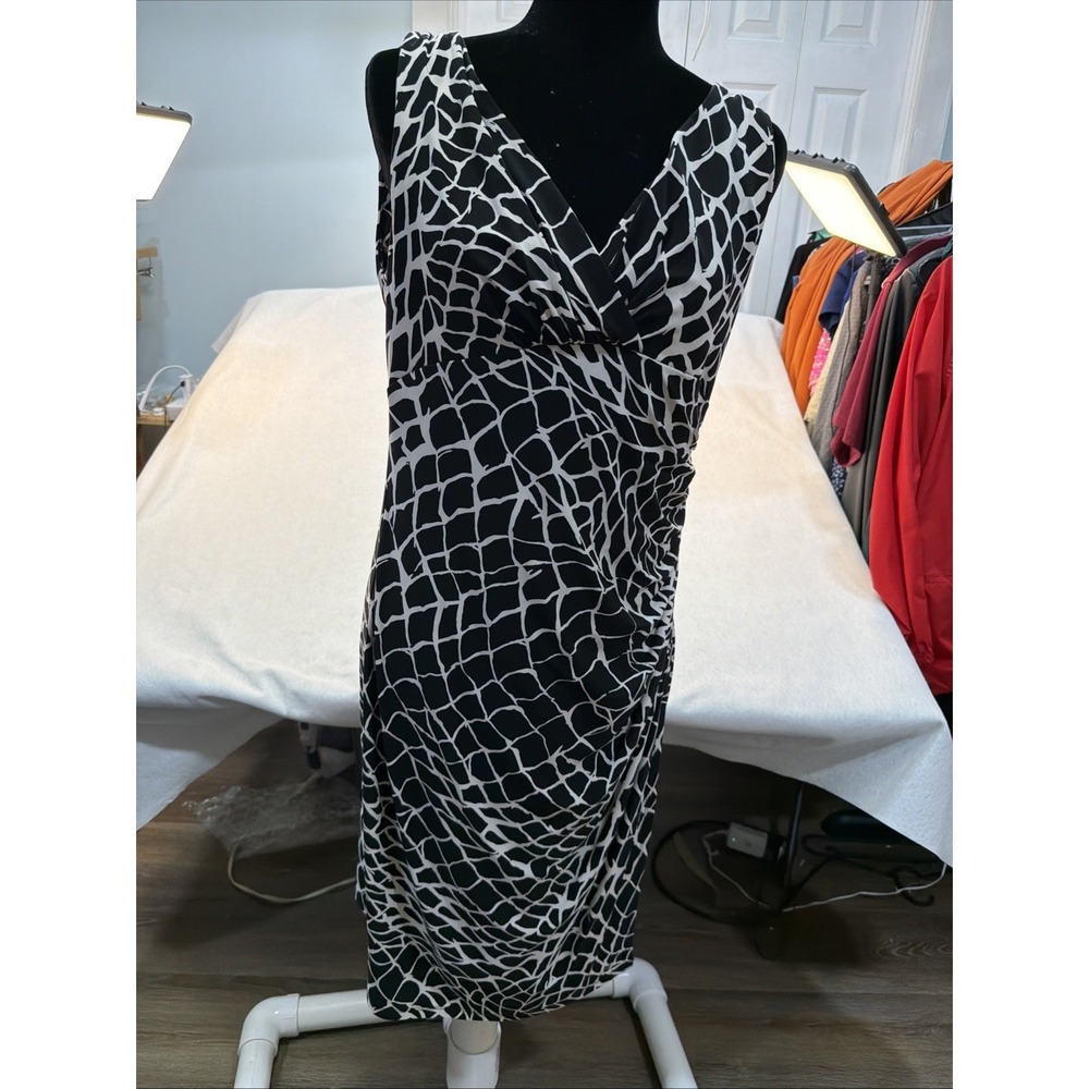 Lauren Ralph Lauren Sleeveless Sz 10 READ Black Beige Animal Print Lined dress.
